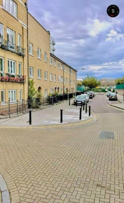 A Beautiful Stylish 2 Bedroom Apartment -City Of Londres Exterior foto