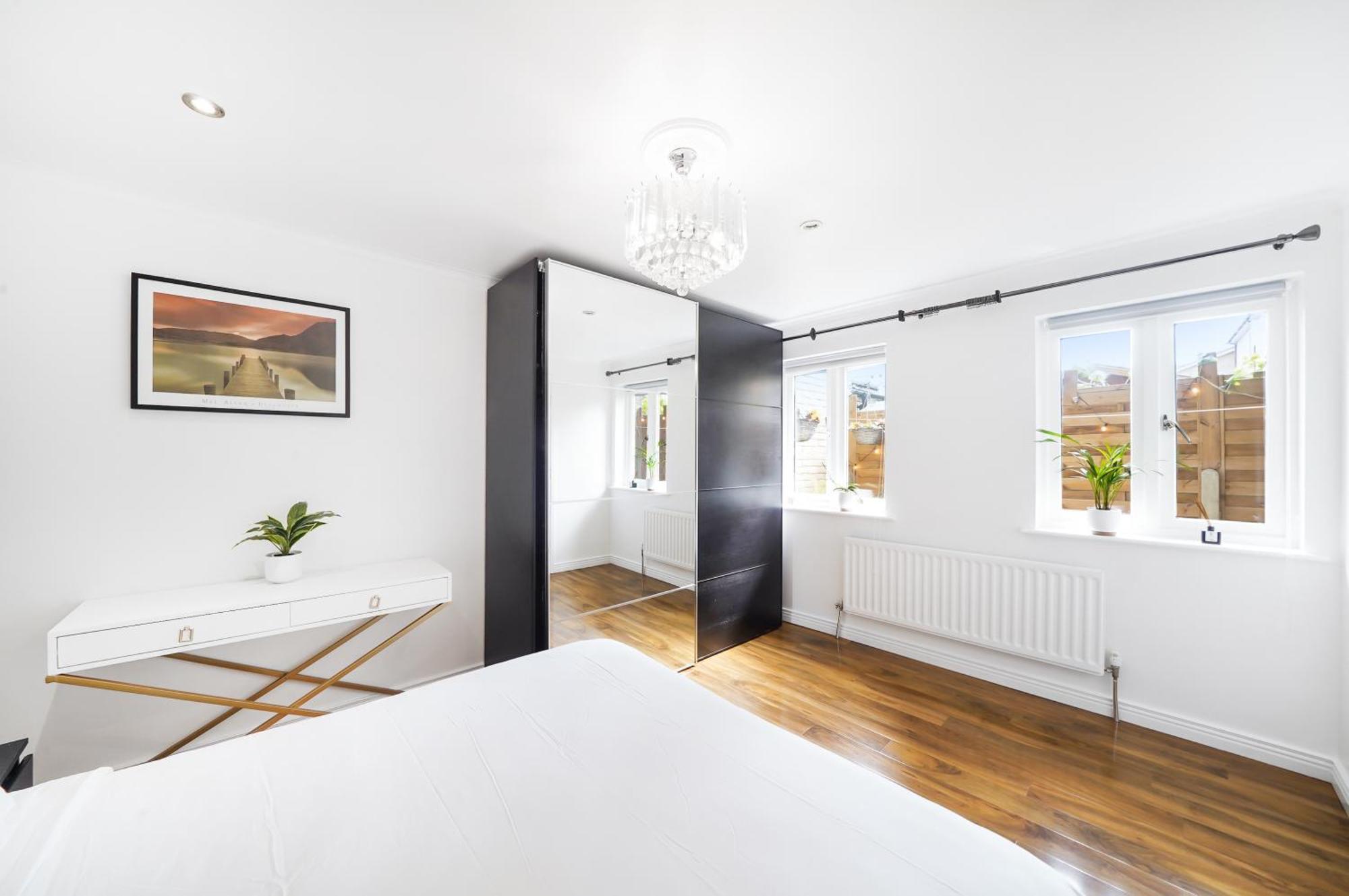 A Beautiful Stylish 2 Bedroom Apartment -City Of Londres Exterior foto
